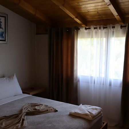 Bujtina Anlu Hotel Nepravishte Bagian luar foto
