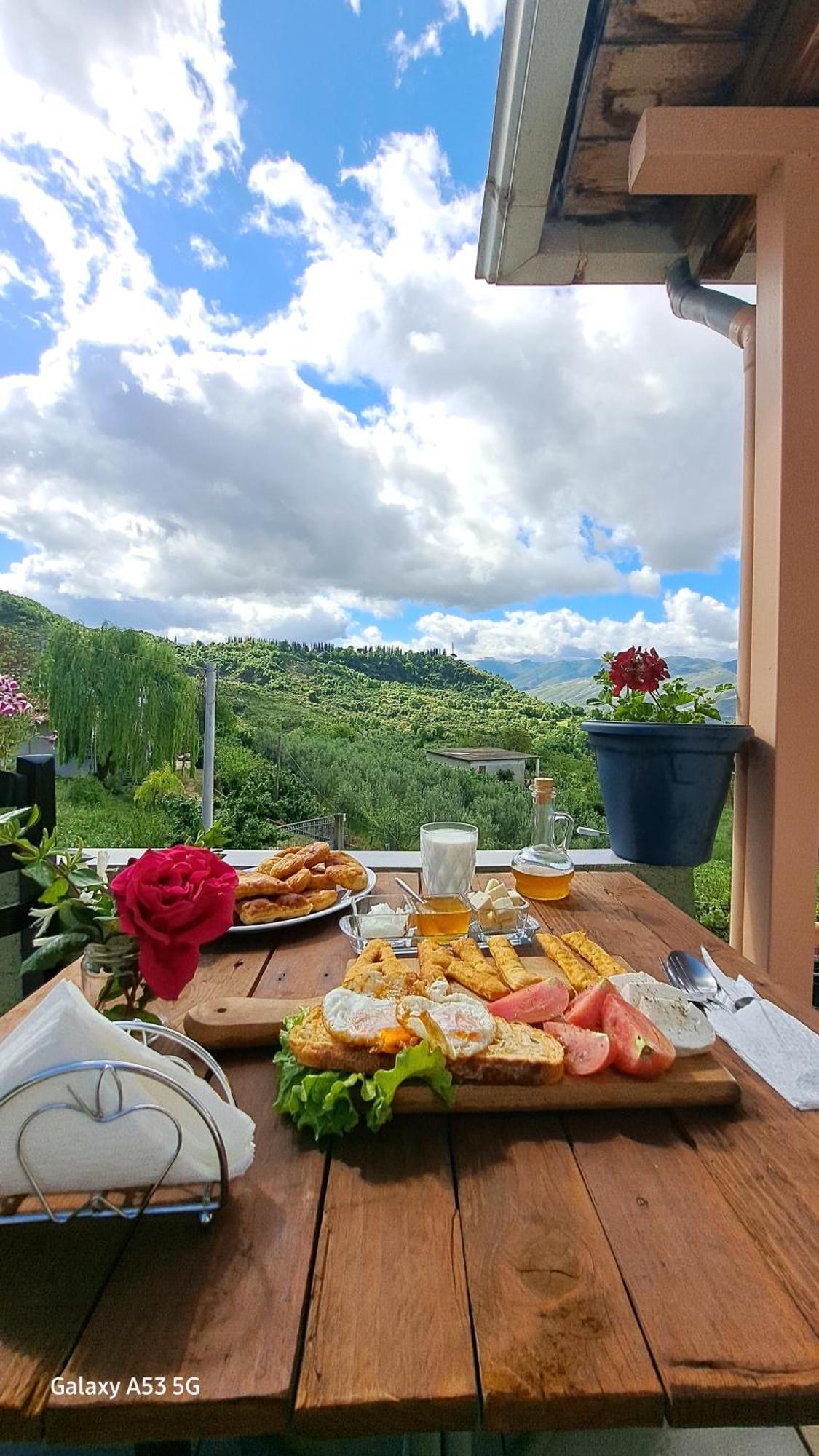 Bujtina Anlu Hotel Nepravishte Bagian luar foto