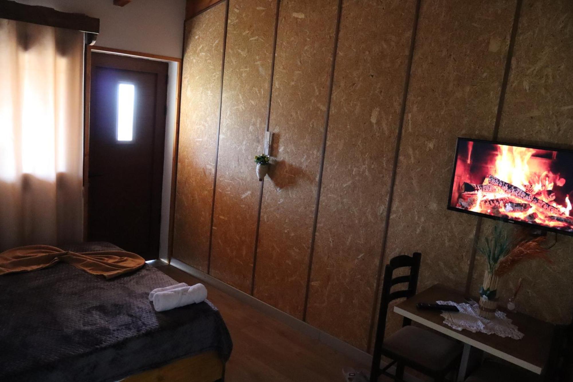 Bujtina Anlu Hotel Nepravishte Bagian luar foto