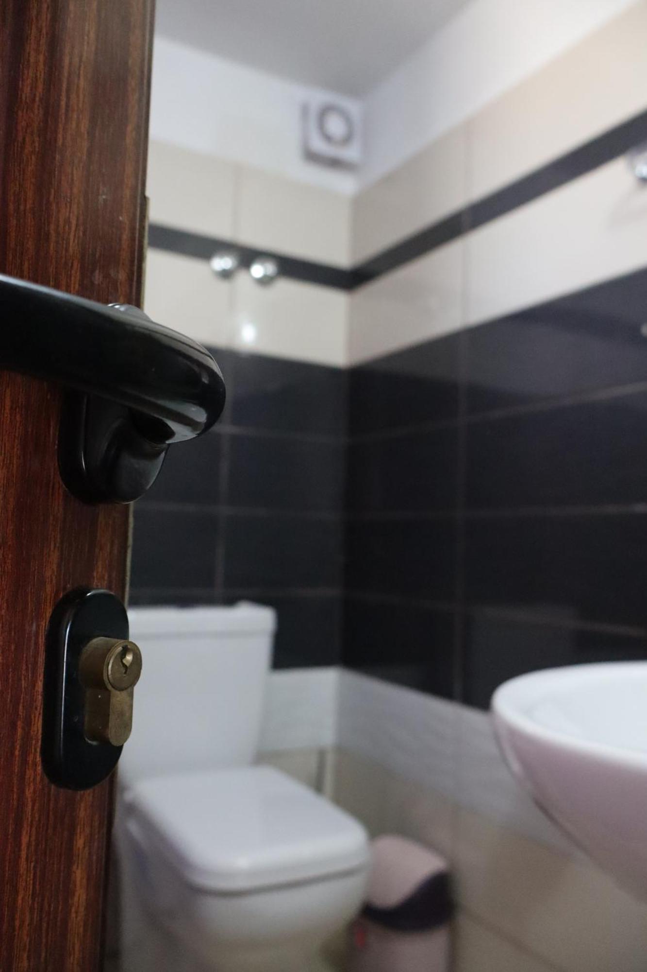Bujtina Anlu Hotel Nepravishte Bagian luar foto