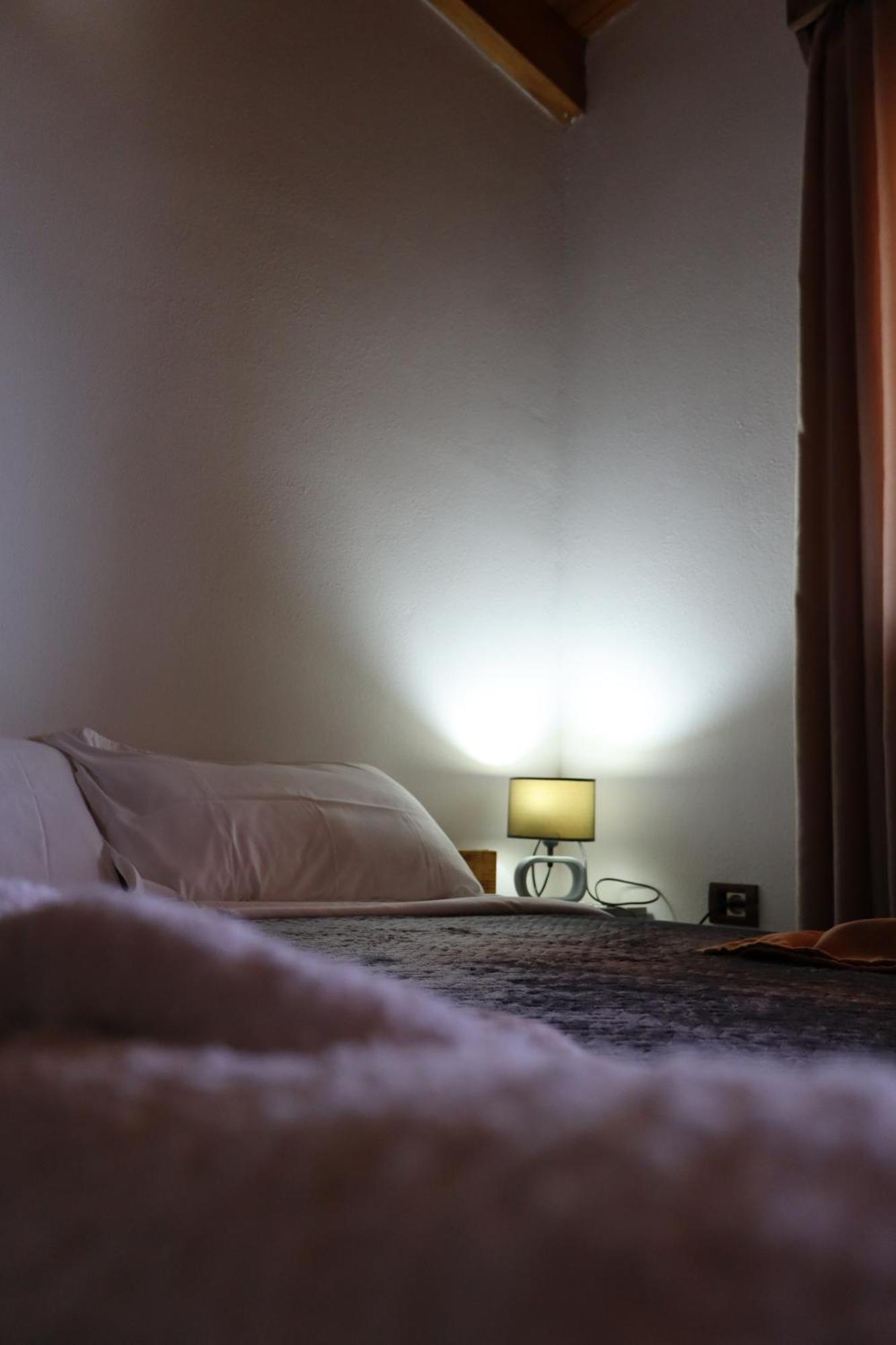 Bujtina Anlu Hotel Nepravishte Bagian luar foto