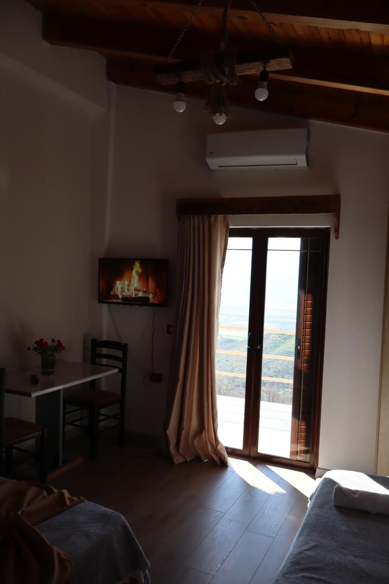 Bujtina Anlu Hotel Nepravishte Bagian luar foto