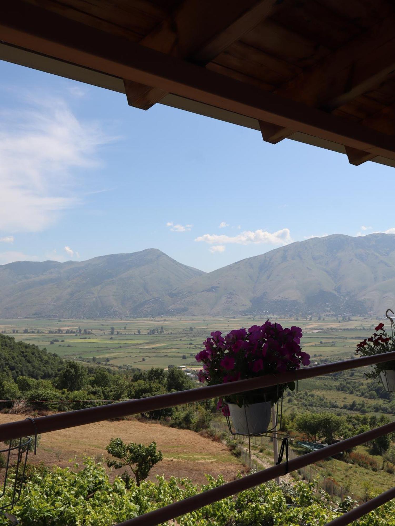 Bujtina Anlu Hotel Nepravishte Bagian luar foto