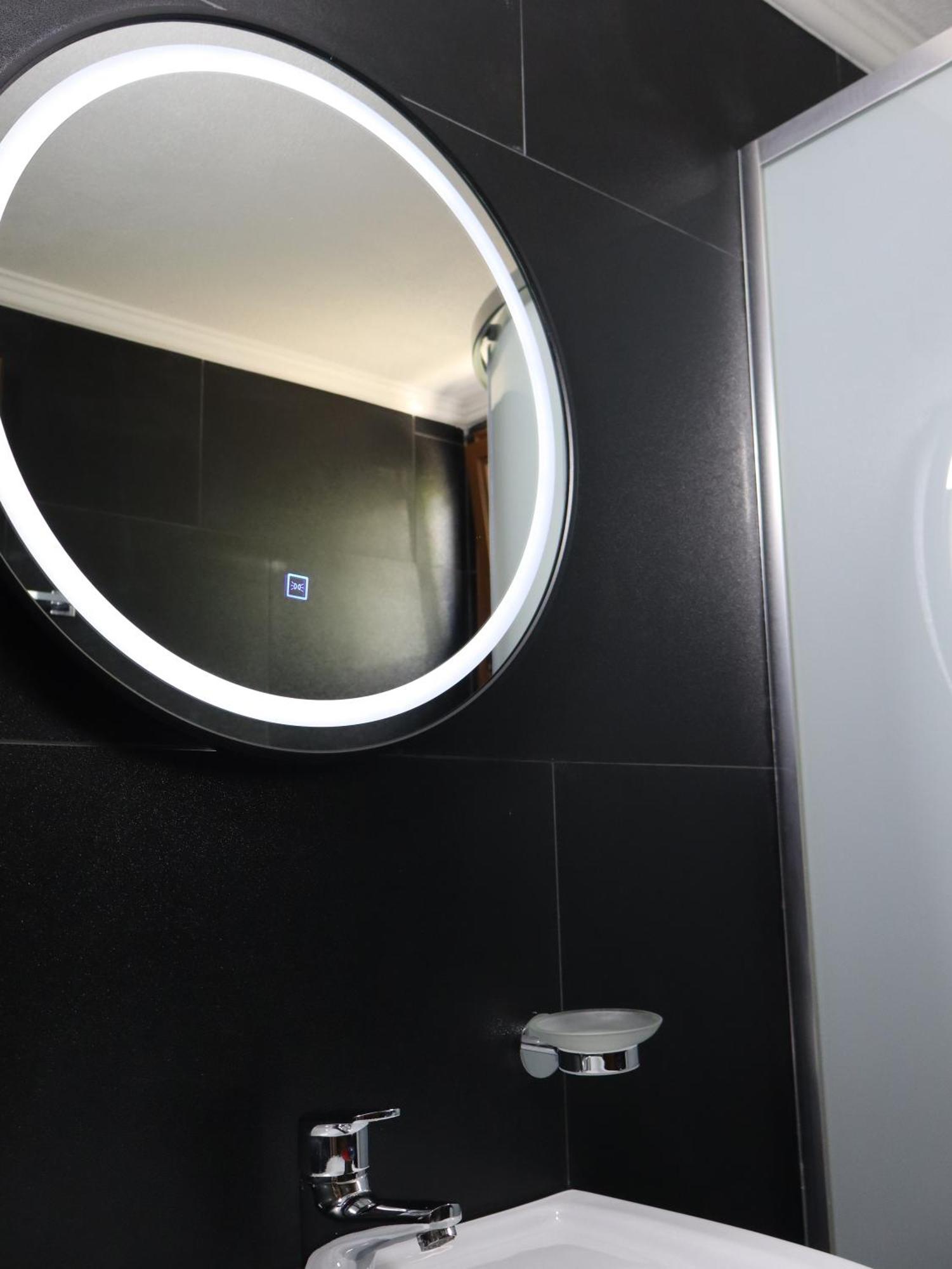 Bujtina Anlu Hotel Nepravishte Bagian luar foto